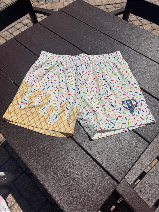 Baseball Lifestyle 101 Other - Baseball Lifestyle 101 Men's White Sprinkle Print Shorts with Waffle Accent